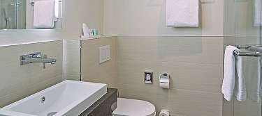 Business single room bathroom