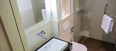 Standard Single Room Bathroom with Shower 