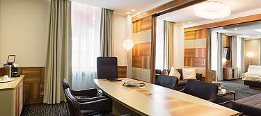 St Gotthard Suite Work area Boardroom for 8 people