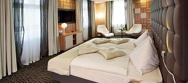 St Gotthard Suite Bedroom